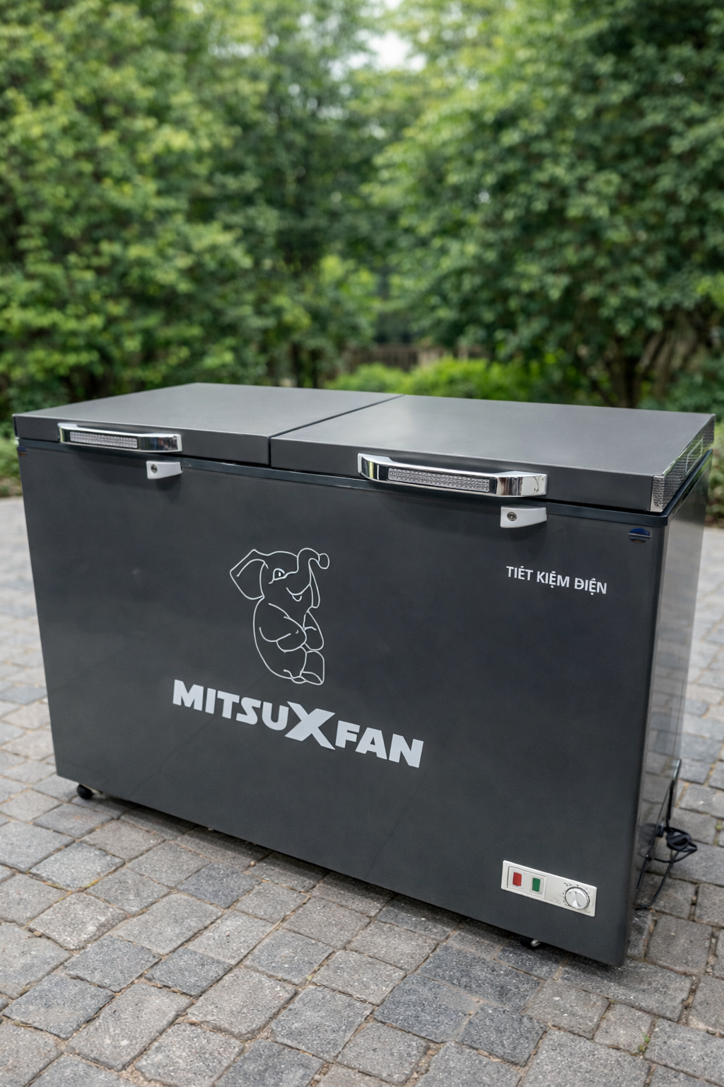 1cb752ba-e57f-4d37-8a85-8900869523e2